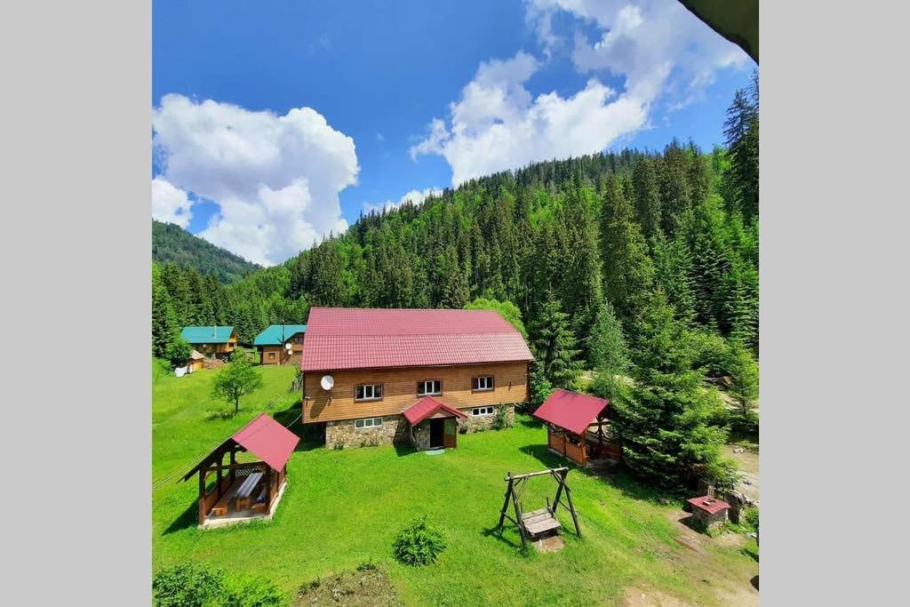 Сімейний Номер 1 Садиба У Ані Synevyrsʼka Polyana Exterior foto