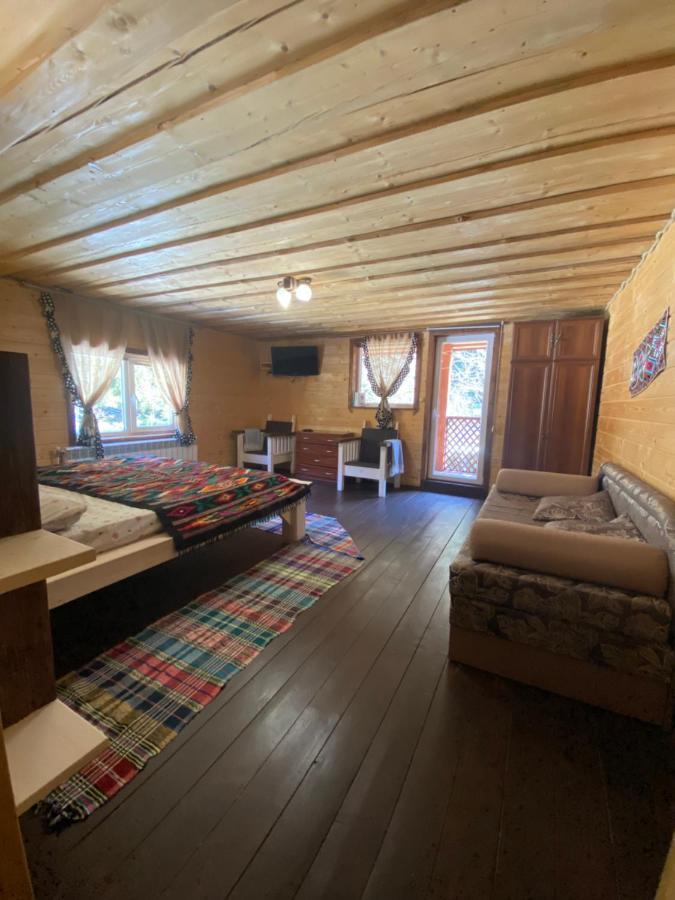 Сімейний Номер 1 Садиба У Ані Synevyrsʼka Polyana Exterior foto
